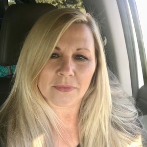 Meet your Posher, Debra